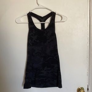 Lululemon Razorback Tank Black Camo sz 4
